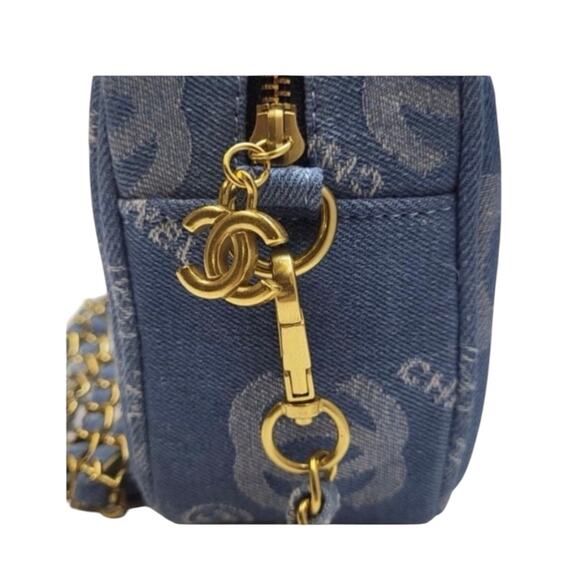 CHANEL Beaute Blue Denim Makeup Bag w/Chain Crossbody Limited VIP Gift - Picture 3 of 9